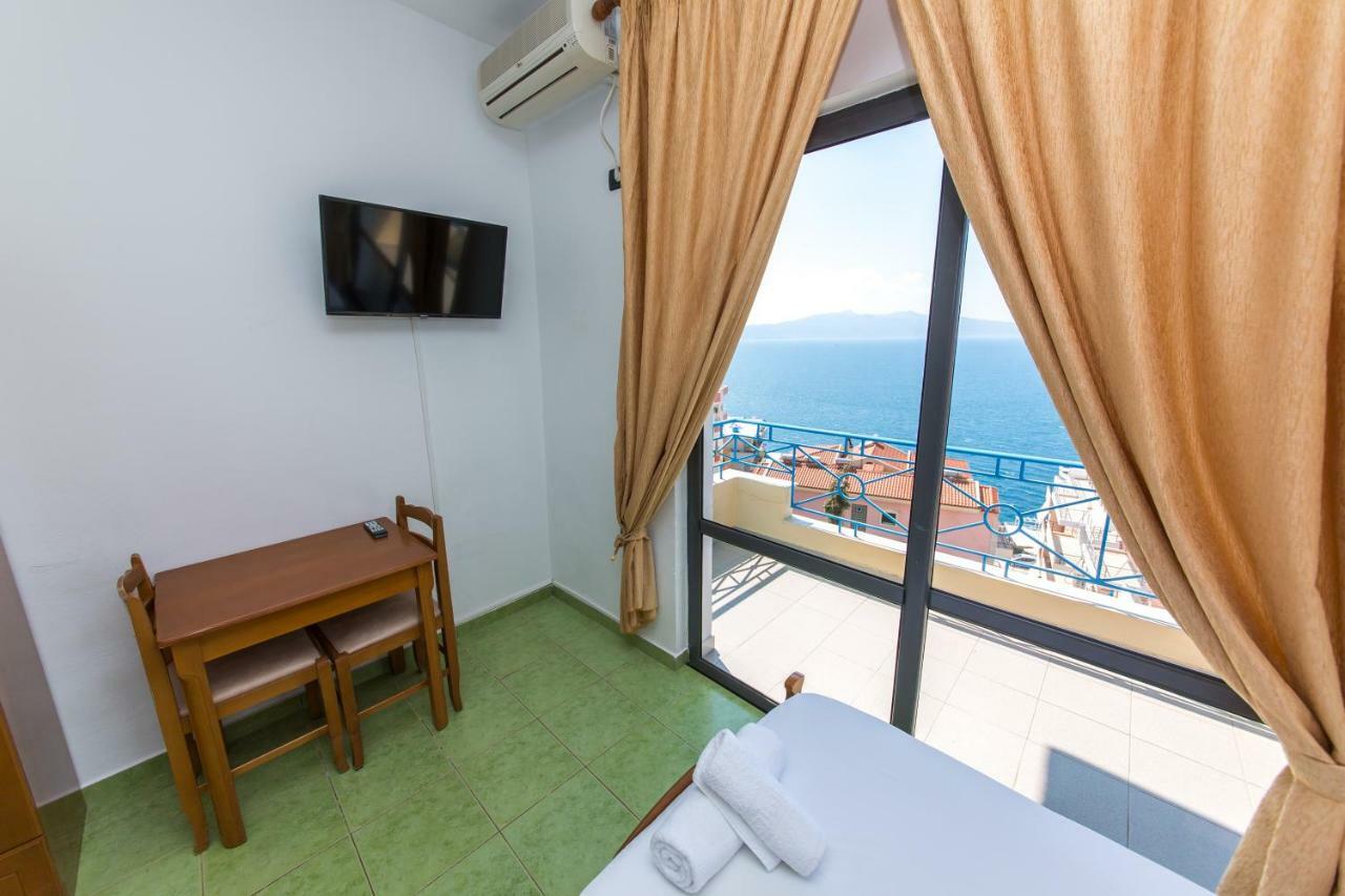 Blue Heaven Hotel Sarandë Exterior foto
